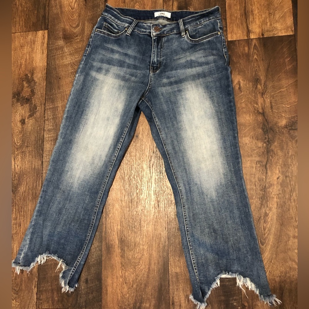 Shark bite hem jeans